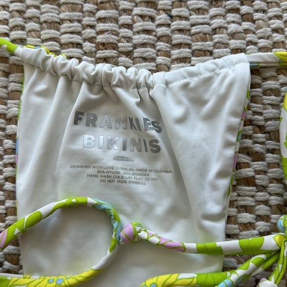 Frankie’s bikinis size medium secret garden - Picture 3 of 4